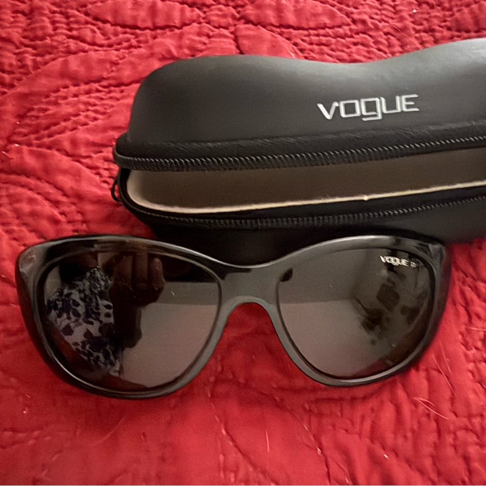 Vogue Polarized Sunglasses in Dark Brown